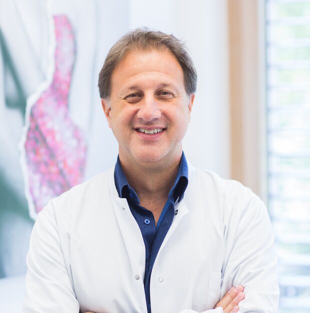 Dr. Karl Schuhmann, Plastische Chirurgie Düssledorf, Hattingen, Bochum